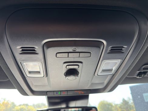 Certified 2023 Chevrolet Suburban Z71 image 23