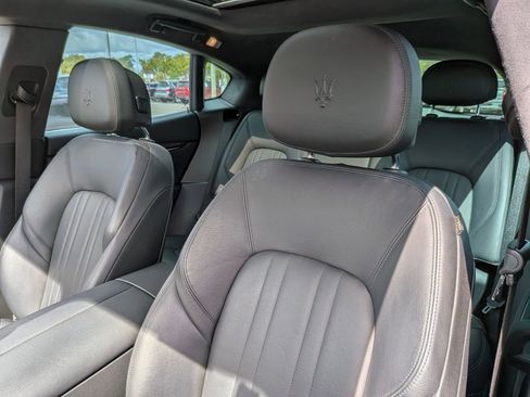 Used 2022 Maserati Levante GT AWD/4WD image 15