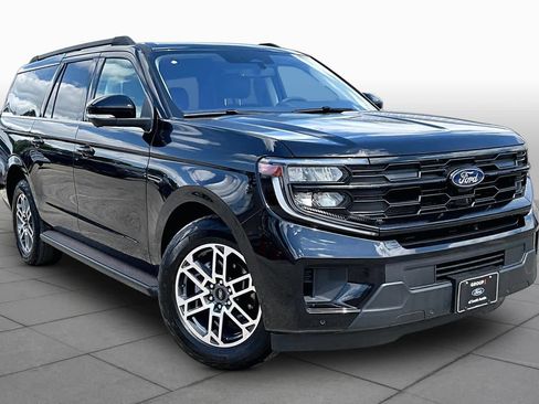 Certified 2025 Ford Expedition Max Active AWD/4WD image 3