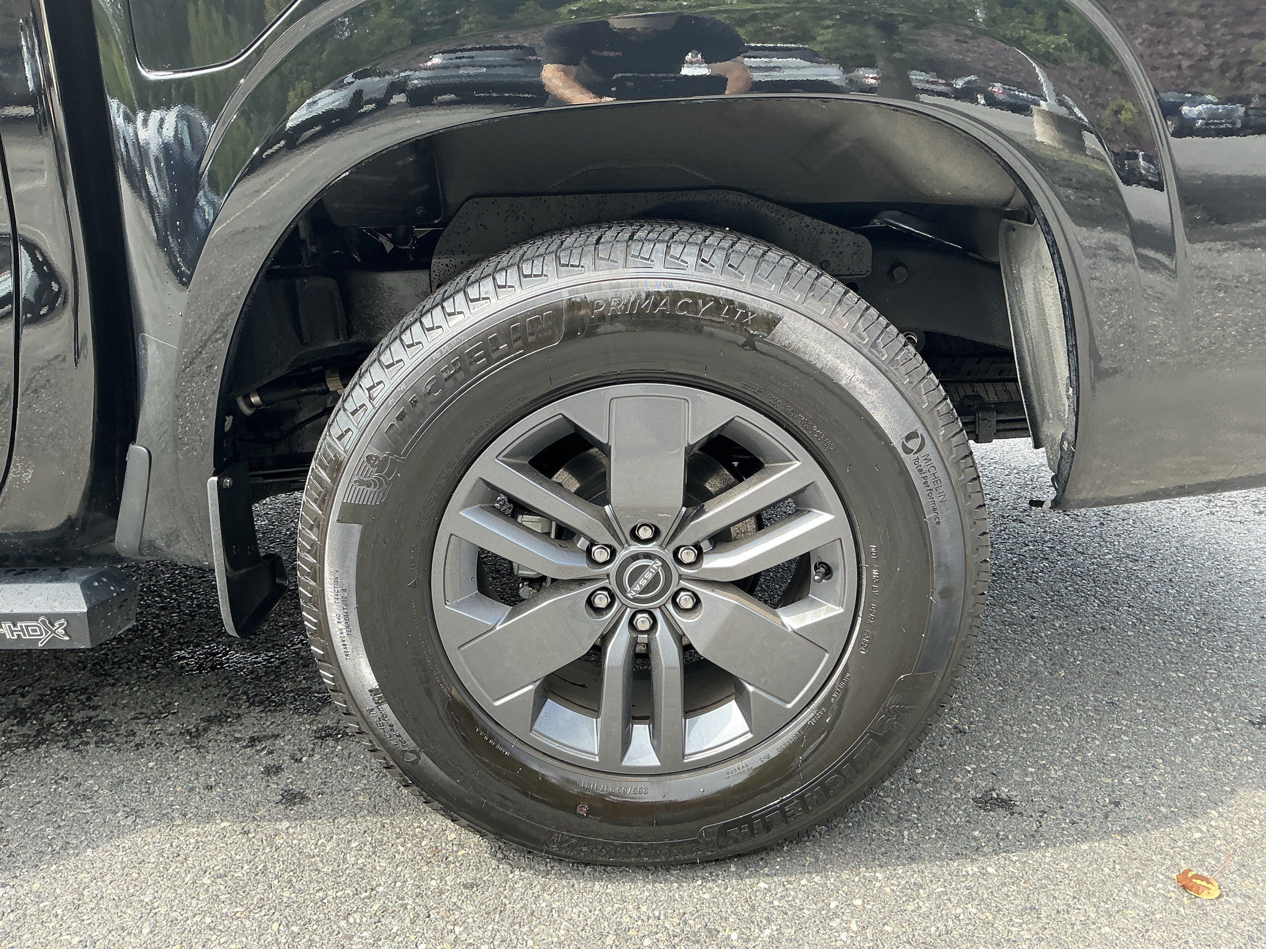 Used 2025 Nissan Frontier SV RWD image 9
