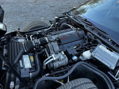 Used 1996 Chevrolet Corvette Coupe image 21