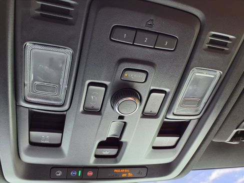 Used 2024 GMC Yukon Denali Ultimate image 22