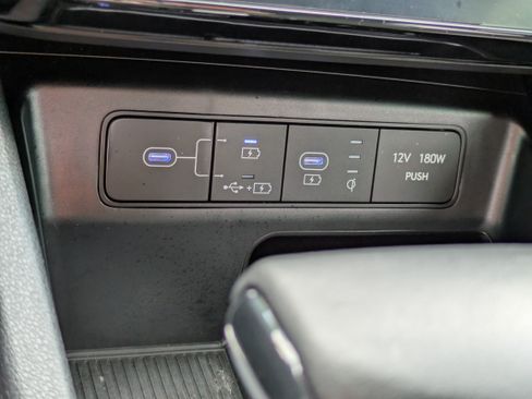 Used 2025 Hyundai Santa Cruz Limited AWD/4WD image 27