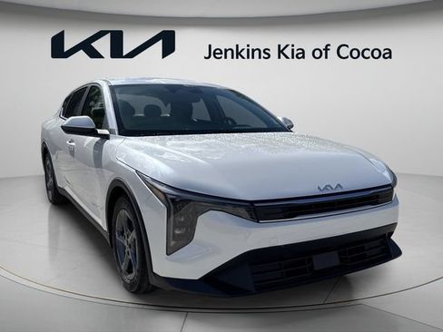 New 2026 Kia K4 FWD image 2