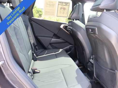 Used 2025 BMW X3 xDrive30i w/ Convenience Package AWD/4WD image 13