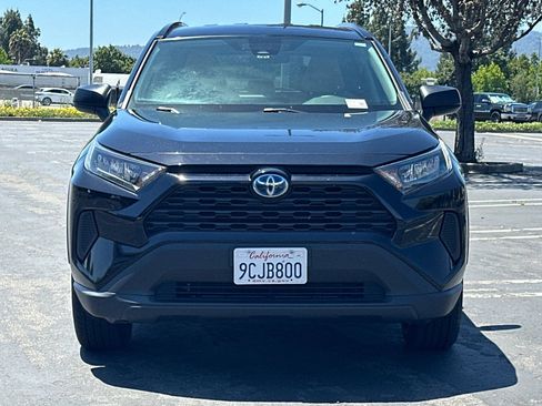 Used 2022 Toyota RAV4 LE AWD/4WD image 9