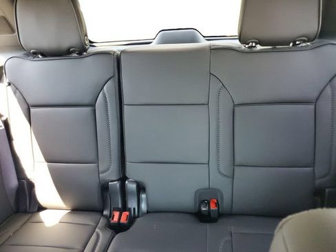 Used 2026 GMC Yukon Denali w/ Denali Reserve Package AWD/4WD image 24