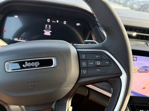 New 2026 Jeep Grand Cherokee Limited w/ Limited Altitude Package RWD image 16