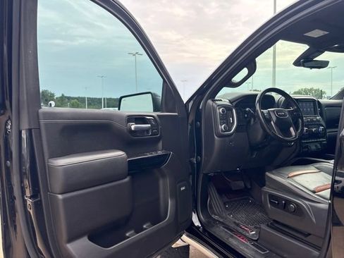 Used 2021 GMC Sierra 1500 AT4 w/ AT4 Premium Package AWD/4WD image 11