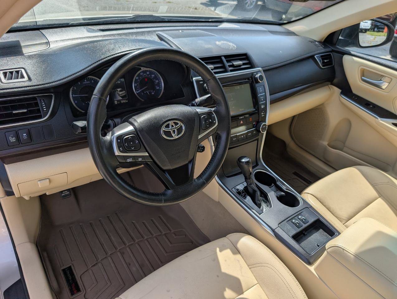 Used 2016 Toyota Camry XLE w/ Moonroof Package FWD image 14