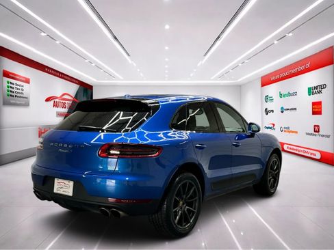 Used 2016 Porsche Macan S w/ Infotainment Package AWD/4WD image 8