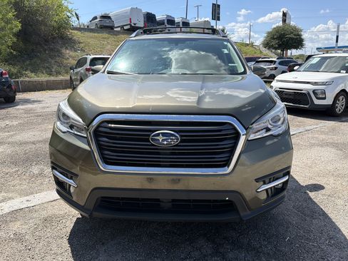 Used 2022 Subaru Ascent Limited w/ Technology Package AWD/4WD image 8