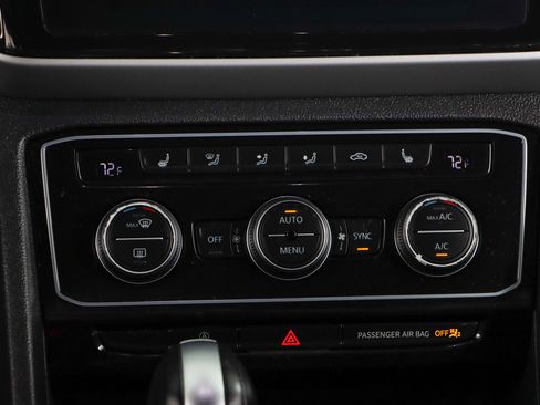 Used 2022 Volkswagen Atlas Cross Sport SE AWD/4WD image 20