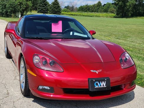 Used 2005 Chevrolet Corvette Coupe w/ Preferred Equipment Group image 5