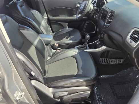 Used 2021 Jeep Compass Latitude FWD image 17