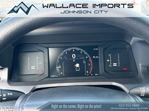 Used 2025 Toyota Tacoma SR5 image 33