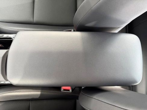 New 2026 Toyota Prius XLE image 40