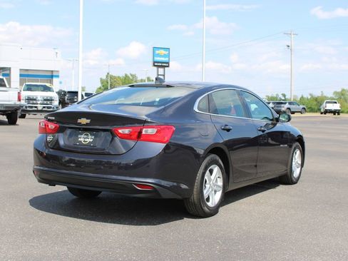 Used 2023 Chevrolet Malibu LS FWD image 9