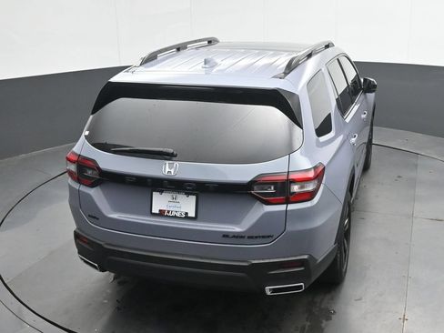 Used 2025 Honda Pilot Black Edition image 24