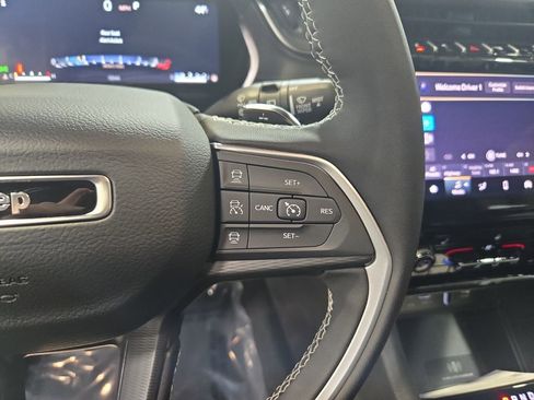 New 2026 Jeep Grand Cherokee L 4WD image 21