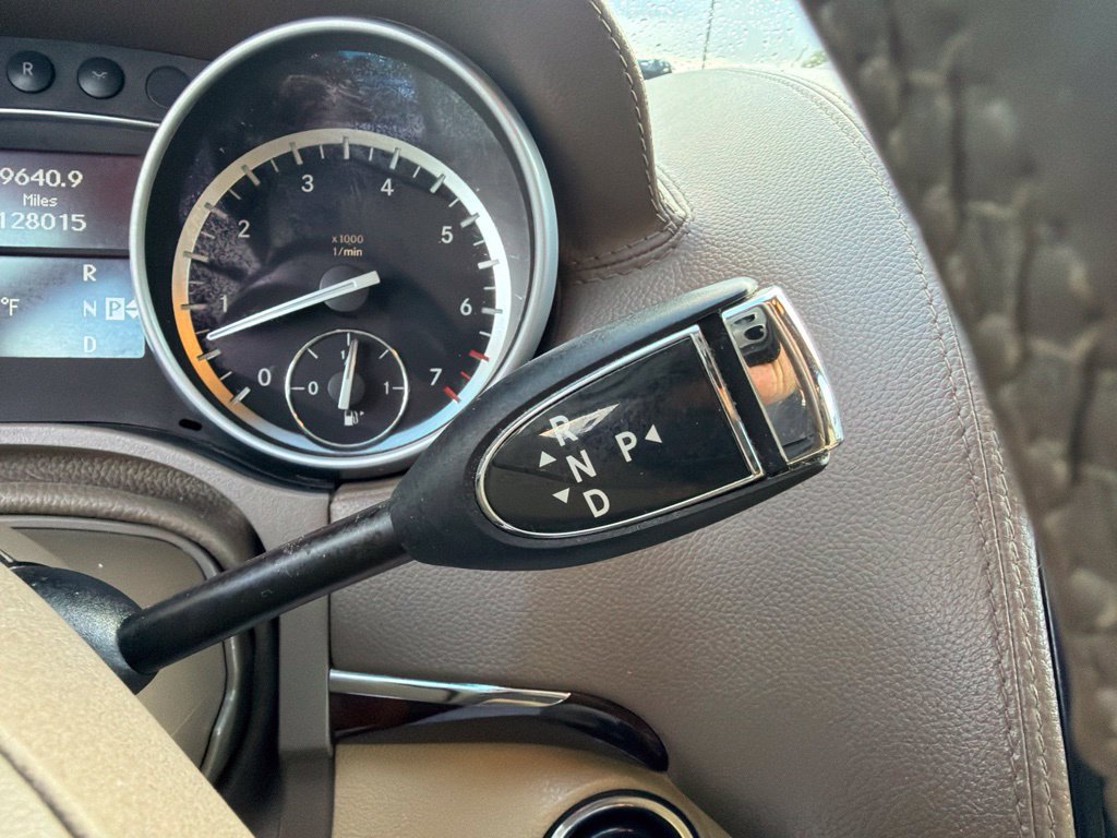 Used 2010 Mercedes-Benz GL 450 4MATIC image 25