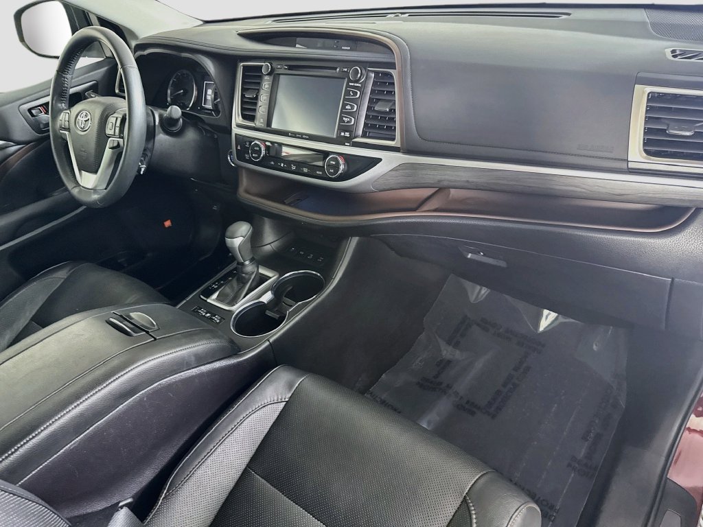 Certified 2019 Toyota Highlander Limited AWD/4WD image 37