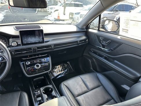 Certified 2022 Lincoln Corsair AWD w/ Equipment Group 101A image 17