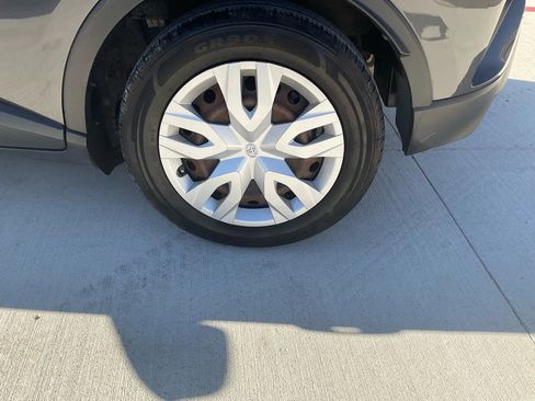 Used 2021 Toyota C-HR LE image 22