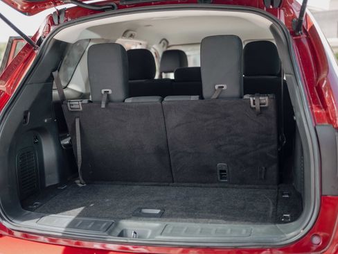 Used 2018 Nissan Pathfinder S FWD image 12