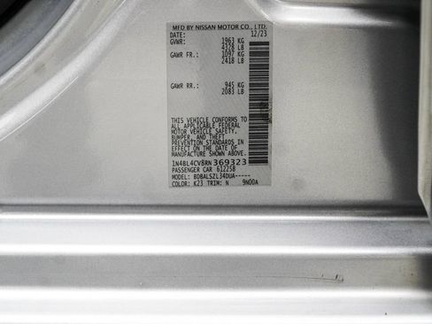 Used 2024 Nissan Altima 2.5 SR FWD image 40