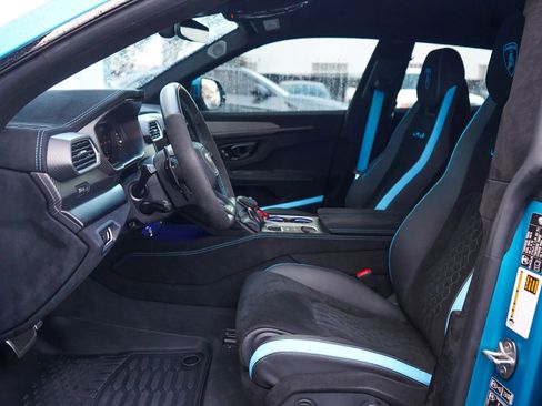 Used 2024 Lamborghini Urus Performante AWD/4WD image 44