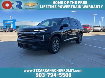 Used 2025 Chevrolet Traverse LT