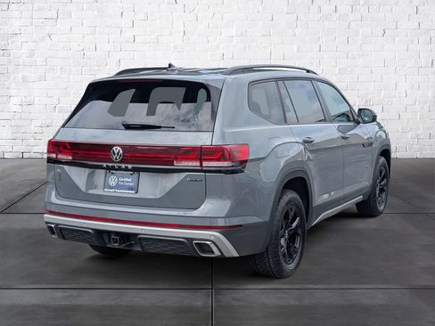 Certified 2025 Volkswagen Atlas Peak Edition SE AWD/4WD image 7