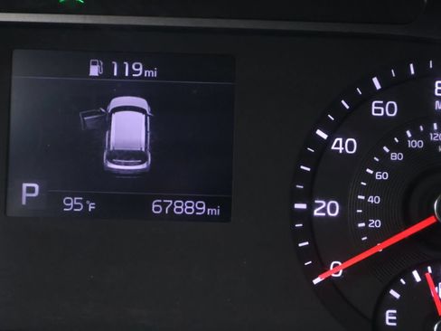 Certified 2021 Kia Soul LX FWD image 35