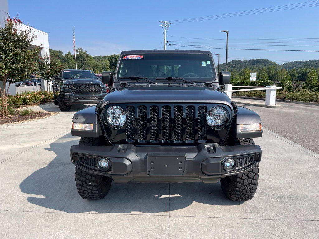 Used 2023 Jeep Gladiator Mojave AWD/4WD image 32