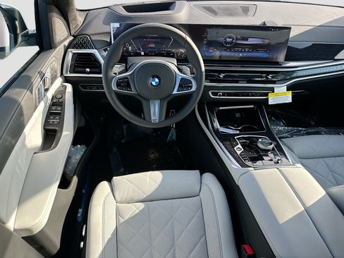 New 2027 BMW X7 xDrive40i w/ M Sport Package AWD/4WD image 15