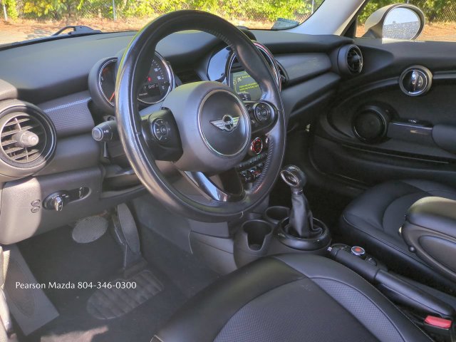 Used 2018 MINI Cooper 2-Door Hardtop FWD image 17