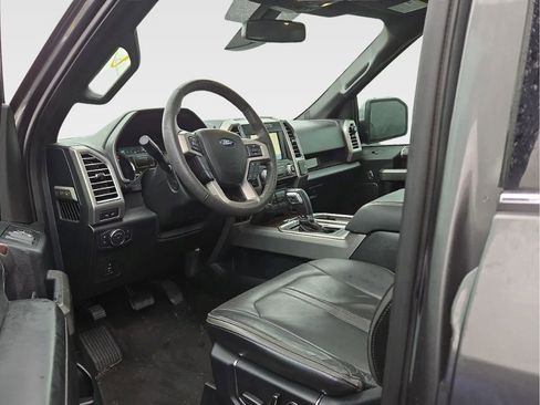 Used 2015 Ford F150 Platinum w/ Equipment Group 701A Luxury AWD/4WD image 7