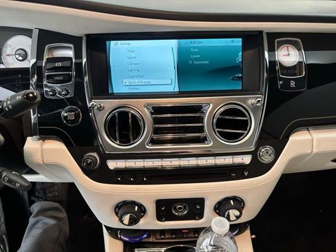 Used 2016 Rolls-Royce Wraith image 37