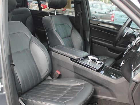 Used 2017 Mercedes-Benz GLS 450 4MATIC image 28