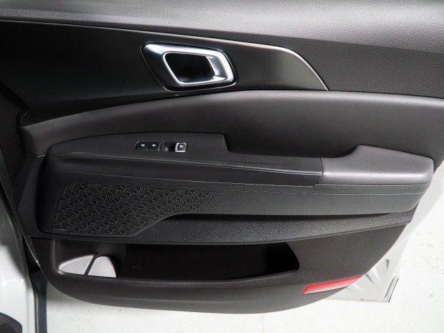 Used 2025 Kia Carnival SX Prestige FWD image 70