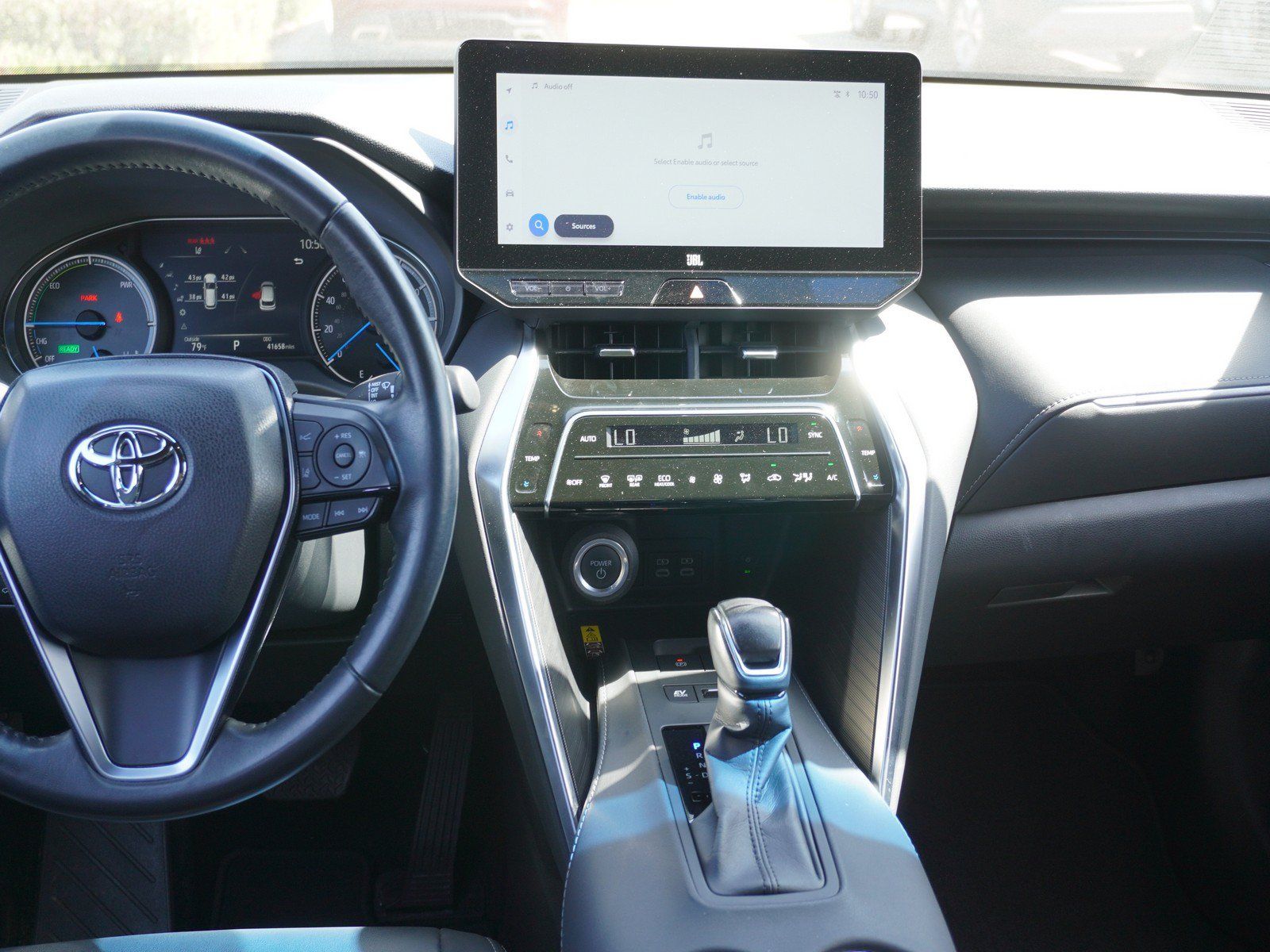 Used 2024 Toyota Venza XLE AWD/4WD image 15