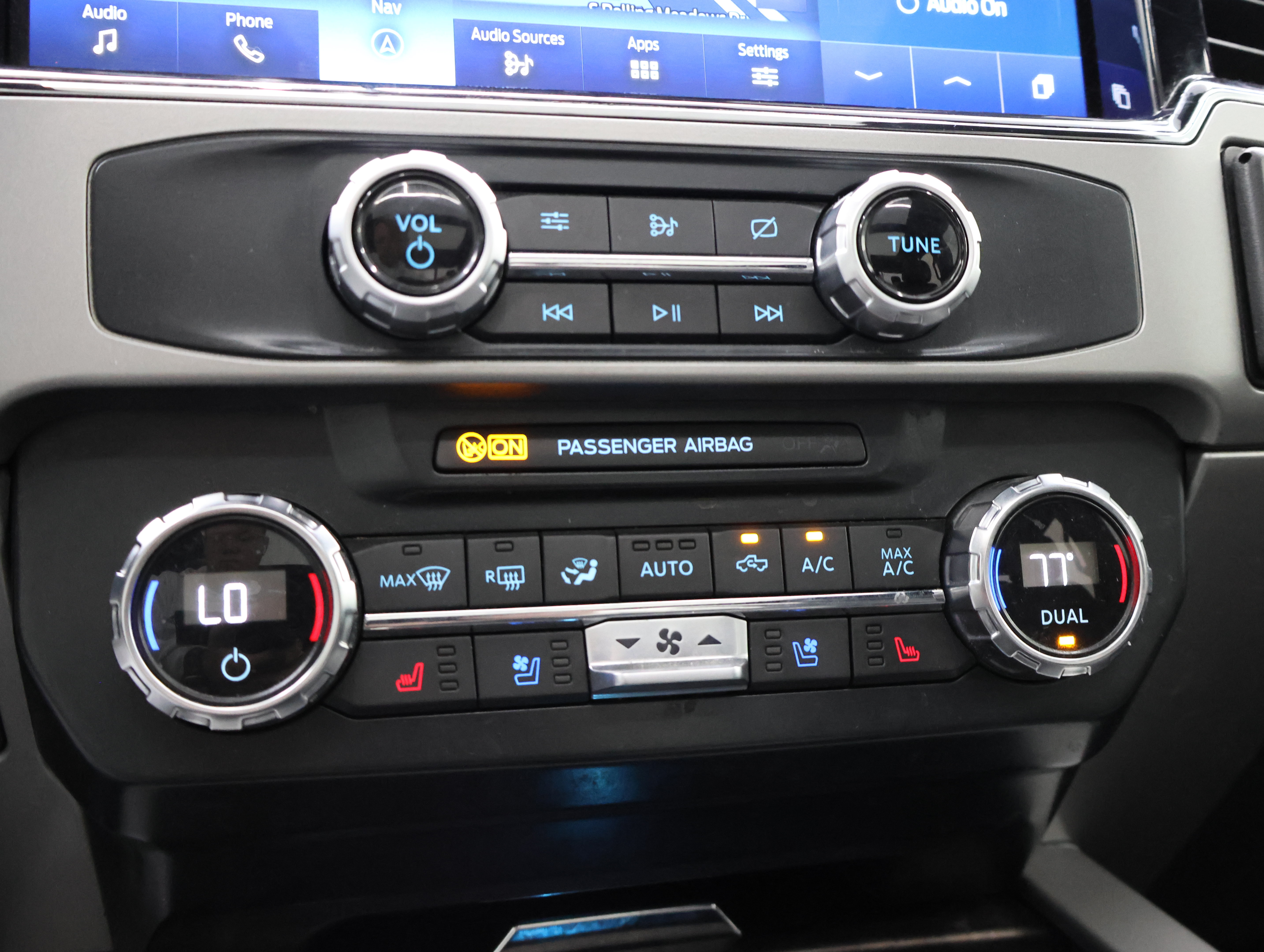Used 2022 Ford F250 Lariat w/ Black Appearance Package AWD/4WD image 45