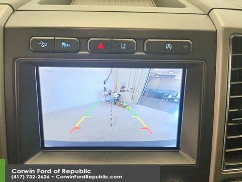 Used 2020 Ford Expedition XLT w/ Equipment Group 202A AWD/4WD image 17