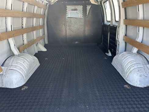 Used 2023 GMC Savana 2500 w/ Driver Convenience Package image 15