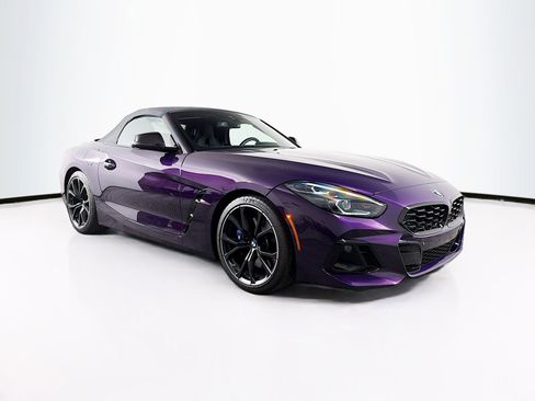 Used 2023 BMW Z4 M40i w/ Premium Package RWD image 2