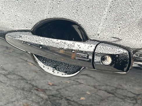 Certified 2024 Nissan Rogue SV image 36