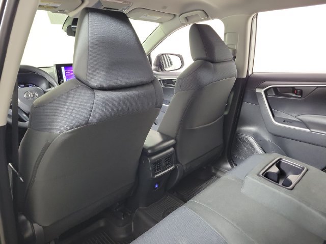 Used 2025 Toyota RAV4 LE AWD/4WD image 11