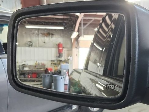 Used 2019 RAM 1500 Classic SLT w/ SLT Plus D←cor Group AWD/4WD image 19