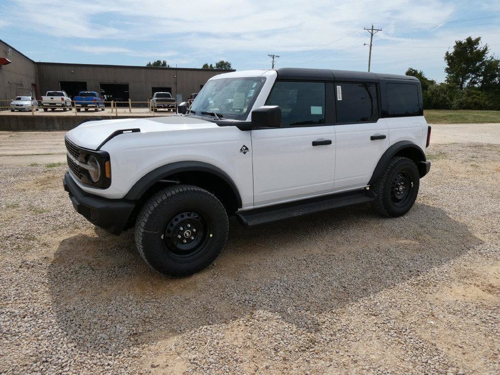 New 2026 Ford Bronco Outer Banks w/ Black Appearance Package AWD/4WD image 9